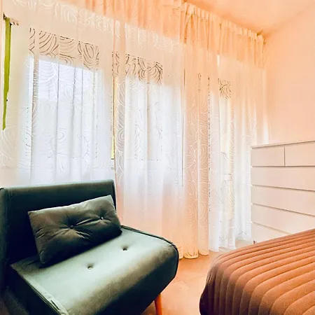 Apartamento Hostdomus - Flower Finale Ligure